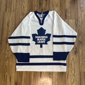 Vintage toronto maple leafs jersey